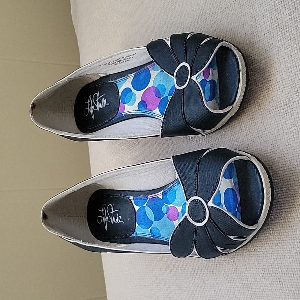 Life Stride Matisse Wedge Sandals, Size 7.5W